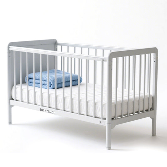Luckracer Convertible Crib in White
