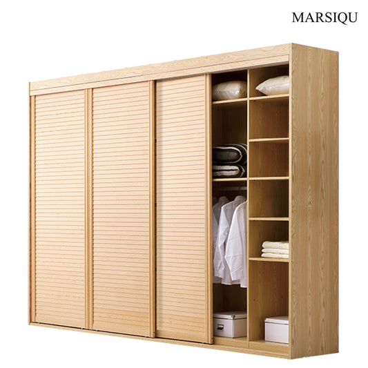 MARSIQU Traditional wooden wardrobe